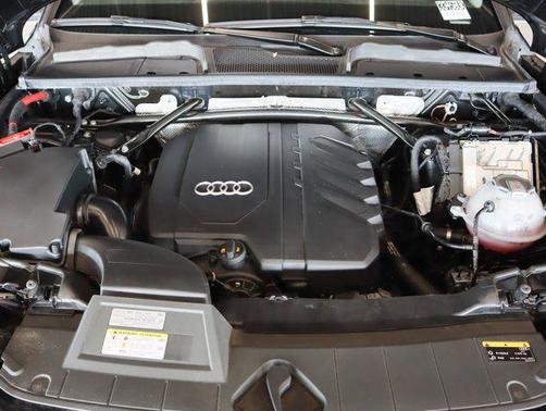 2022 Audi Q5 45 S line Premium
