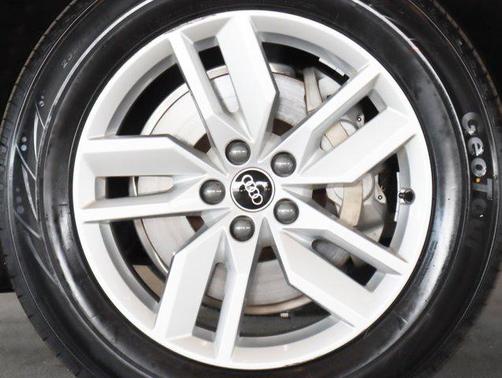 2022 Audi Q5 45 S line Premium
