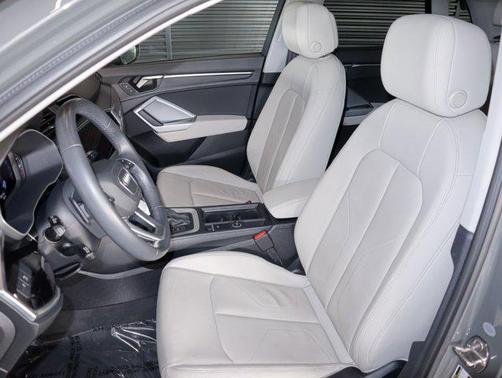 2023 Audi Q3 Premium 45 TFSI S line quattro Tiptronic