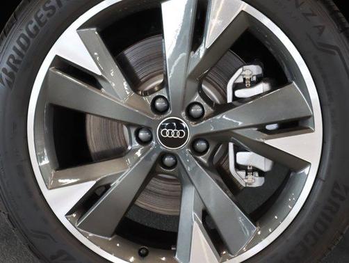 2024 Audi Q4 e-tron Premium Plus 55 quattro