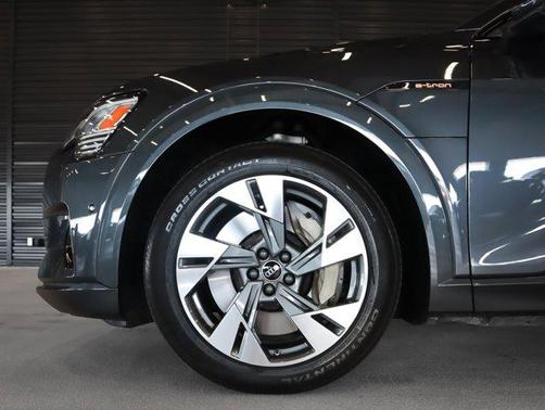 2022 Audi e-tron Premium