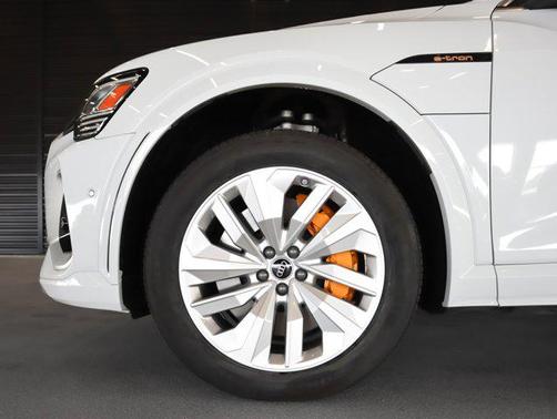 2023 Audi e-tron S Premium Plus quattro