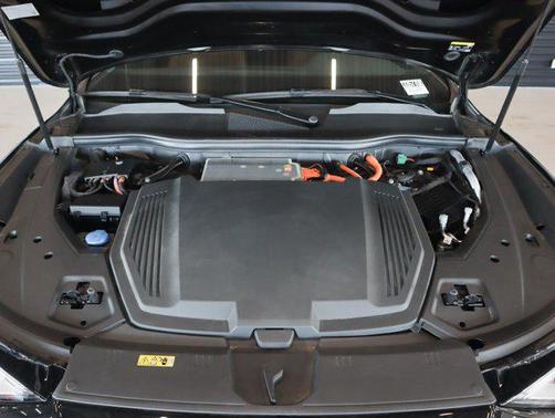 2022 Audi e-tron Premium