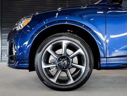 2025 Audi Q3 45 S line Premium Plus