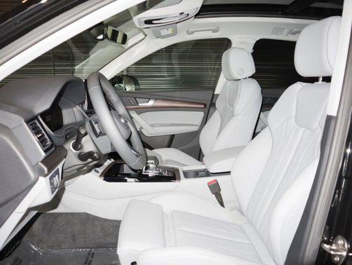 2024 Audi Q5 e 55 S line Premium Plus