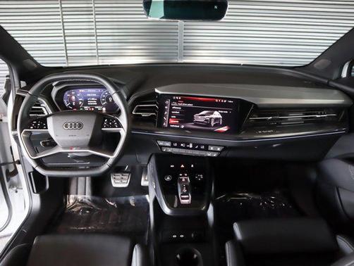 2024 Audi Q4 e-tron Sportback Premium Plus 55 quattro