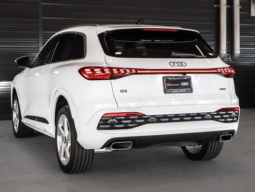 2025 Audi Q5 Premium Plus TFSI quattro S tronic