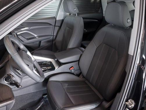 2025 Audi Q5 Premium TFSI quattro S tronic