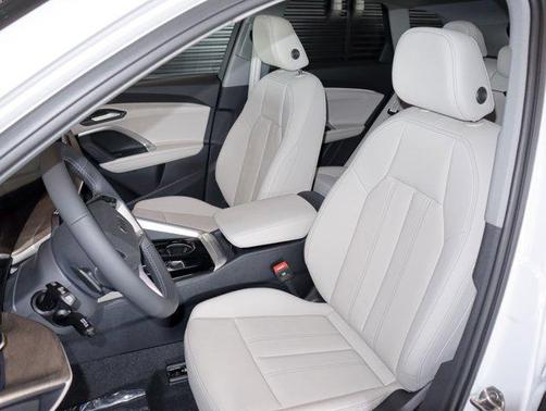 2025 Audi Q5 Premium