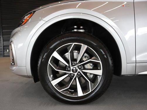2025 Audi Q5 45 S line Premium