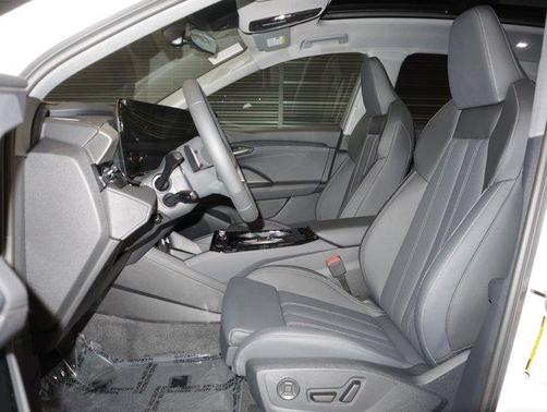 2025 Audi Q6 e-tron Premium Plus