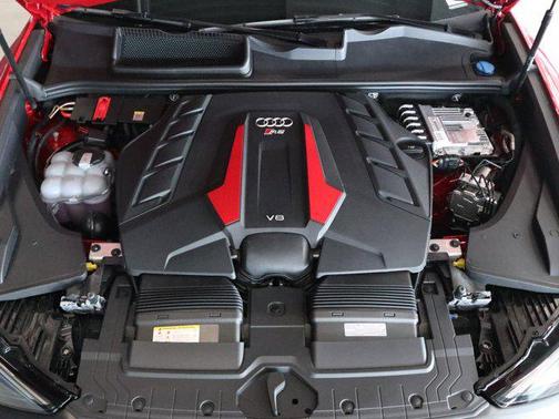 2025 Audi RS Q8 4.0T