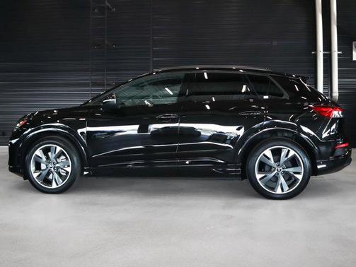2024 Audi Q4 e-tron Premium Plus 55 quattro