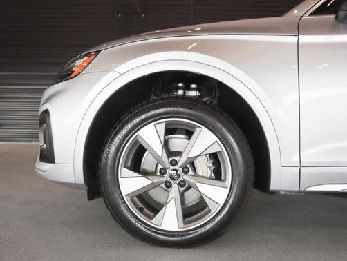 2022 Audi Q5 40 Premium Plus