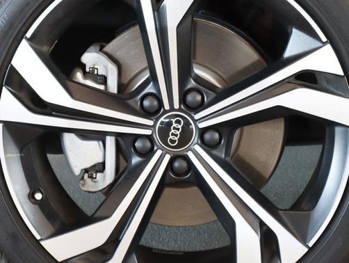 2023 Audi Q3 45 S line Premium Plus