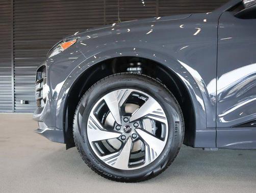 2025 Audi Q6 e-tron Premium Plus quattro