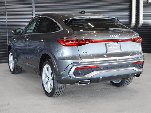 Daytona Gray Metallic 2026 Audi Q5 Sportback Premium Plus TFSI quattro S tronic