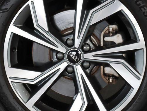 2024 Audi Q4 e-tron Sportback Premium 55 quattro