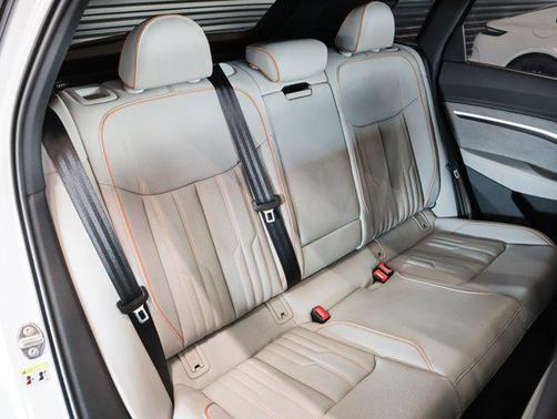 2024 Audi Q8 e-tron Prestige