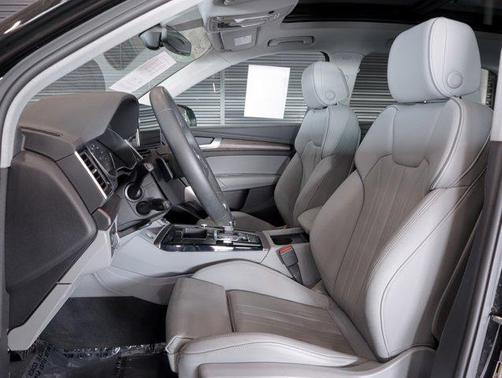 2024 Audi Q5 45 S line Premium