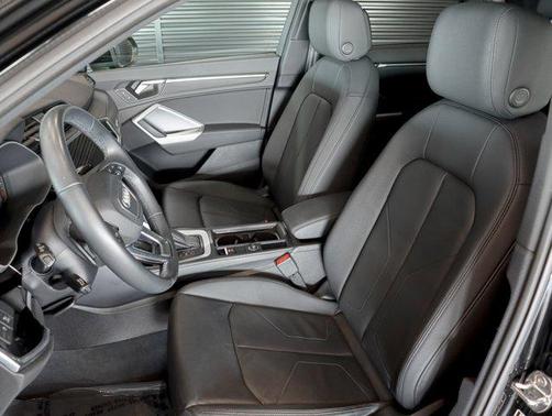 2023 Audi Q3 Premium 45 TFSI S line quattro Tiptronic