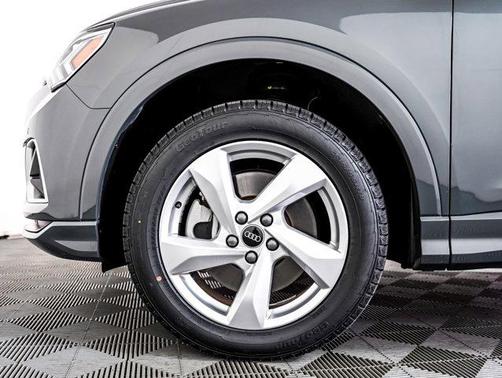 2022 Audi Q3 40 Premium Plus