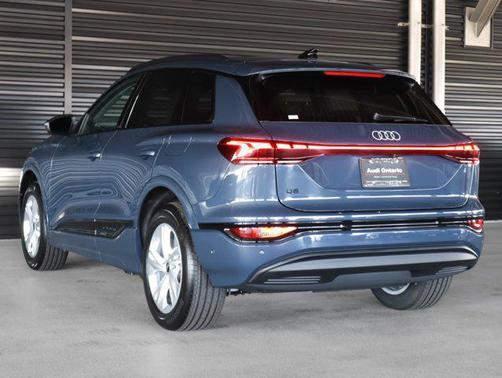 2025 Audi Q6 e-tron Premium Plus