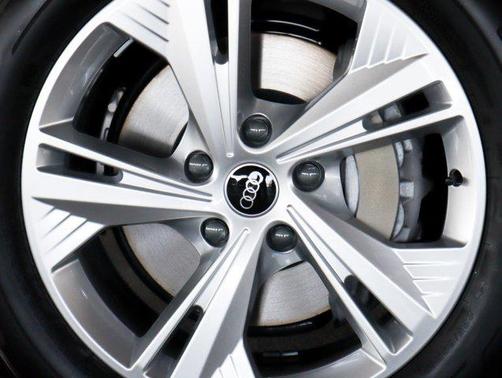 2025 Audi Q6 e-tron Premium Plus