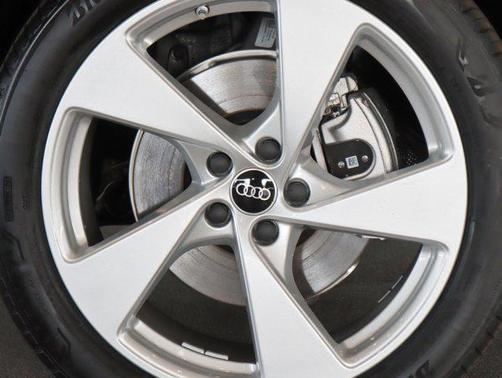 2025 Audi Q5 Premium Plus TFSI quattro S tronic