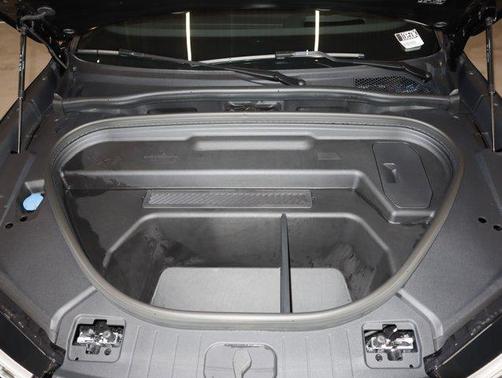2025 Audi Q6 e-tron Prestige quattro