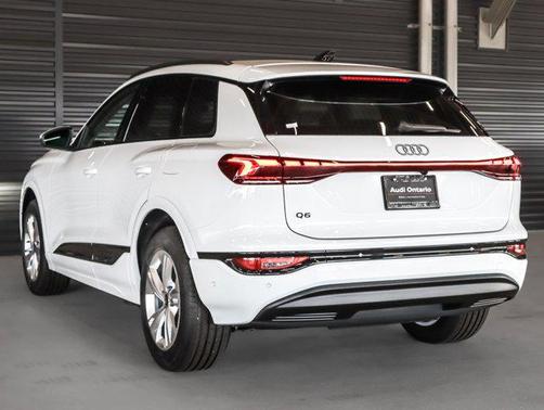 2025 Audi Q6 e-tron Premium Plus