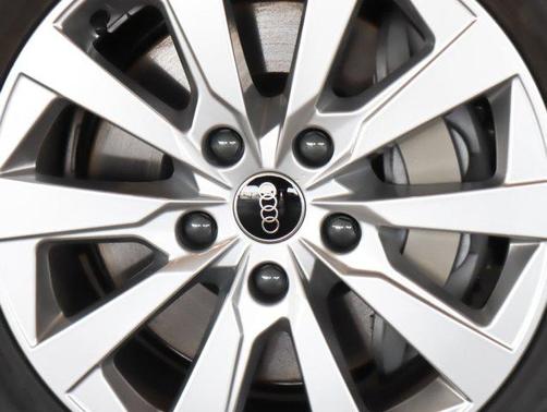 2025 Audi Q6 e-tron Premium