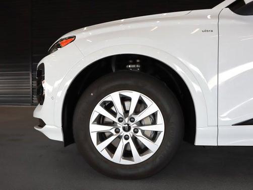 2025 Audi Q6 e-tron Premium