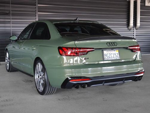 District Green Metallic 2023 Audi S4 Premium Plus TFSI quattro Tiptronic
