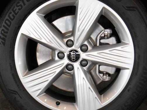 2024 Audi Q4 e-tron Premium Plus 55 quattro