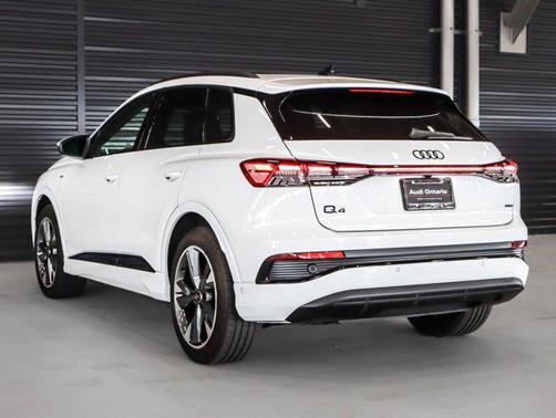 2024 Audi Q4 e-tron Premium Plus 55 quattro