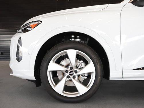 2025 Audi Q5 Premium Plus TFSI quattro S tronic