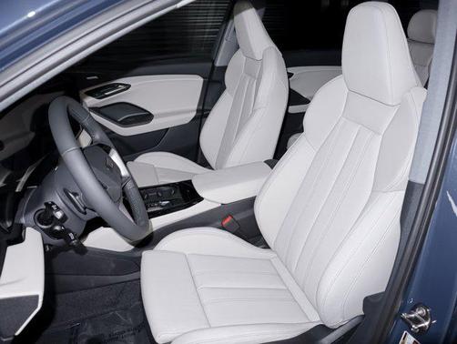 2025 Audi Q6 e-tron Premium Plus
