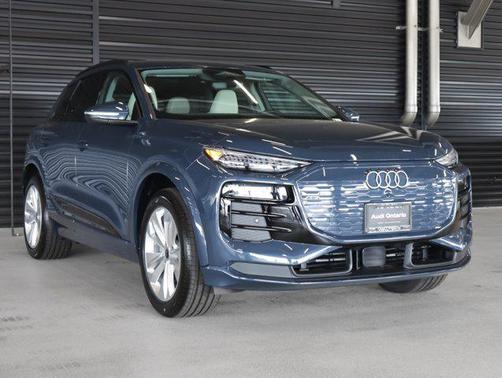 2025 Audi Q6 e-tron Premium Plus