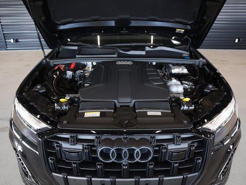 2025 Audi Q7 45 Premium Plus