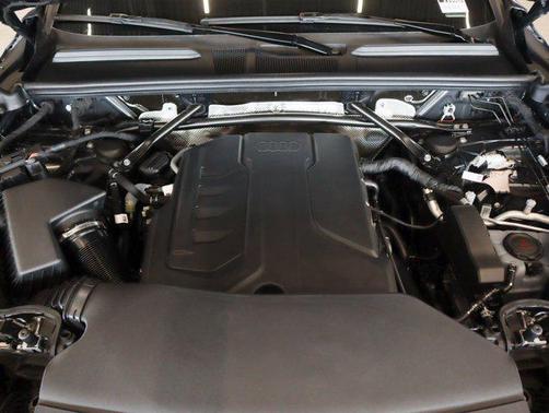 Tambora Gray Metallic 2026 Audi Q5 Premium Plus TFSI quattro S tronic