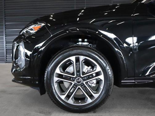 Mythos Black Metallic 2026 Audi Q5 Premium TFSI quattro S tronic