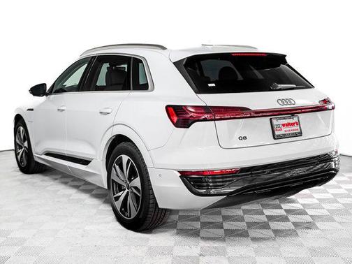 2024 Audi Q8 e-tron Premium Plus