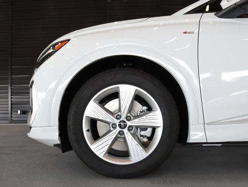 2025 Audi Q4 e-tron Premium Plus 55 quattro