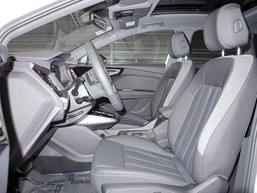 2025 Audi Q4 e-tron Premium Plus 55 quattro