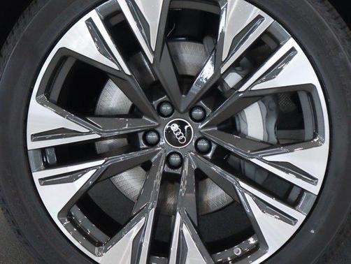 2026 Audi Q8 55 Premium Plus