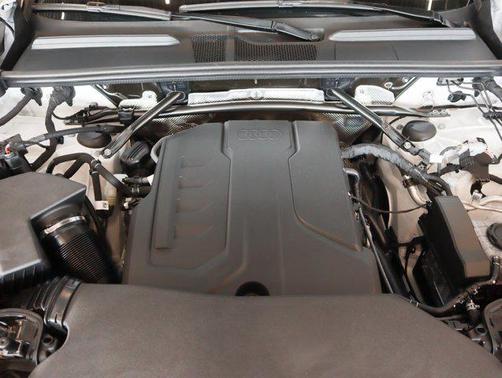 2025 Audi Q5 Premium TFSI quattro S tronic