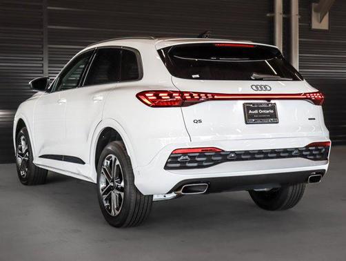 2025 Audi Q5 Premium TFSI quattro S tronic