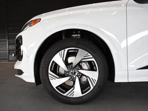 2025 Audi Q6 e-tron Premium Plus quattro