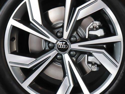2025 Audi Q4 e-tron Sportback Prestige 55 quattro